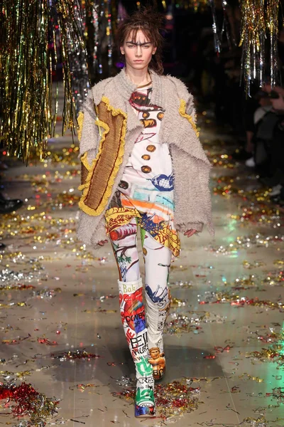 Look 30
